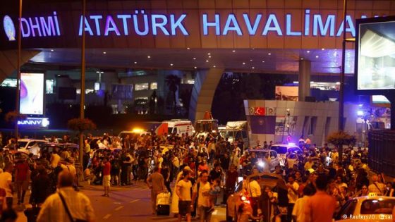 رتفاع حصيلة تفجيرات مطار أتاتورك في إسطنبول