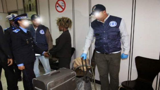 توقيف مواطنة برازيلية بمطار محمد الخامس الدولي متلبسة بمحاولة تهريب كمية من المخدرات القوية