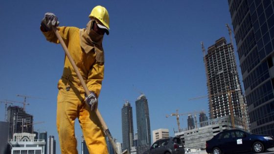 شركة فرنسية تنفي وجود انتهاكات لحقوق عمال مونديال قطر