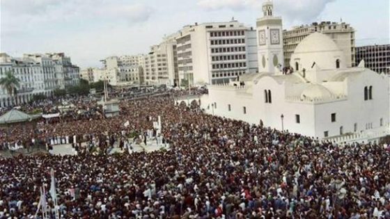اشتباكات في الجزائر مع محتجين على شارلي إيبدو