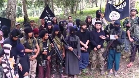 الفلبين: مقتل 5 مسلحين أثناء محاولة إنقاذ رهائن لدى جماعة أبو سياف