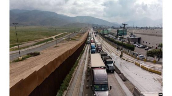 الولايات المتحدة تغلق الحدود مع المكسيك أمام الحركة "غير الأساسية"