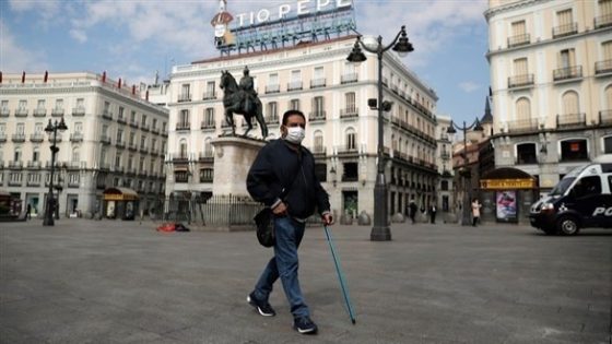 إسبانيا: شهر من الإغلاق وسط خسائر بشرية واقتصادية مروعة