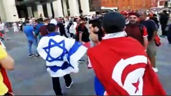 بعد المغاربة: شاهد كيف طرّد تونسيون إسرائيليًا في موسكو!