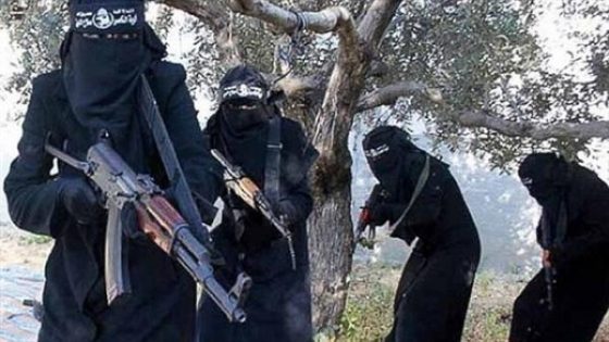 الذراع النسوية لتنظيم داعش تستخدم " العضاضة " لتعذيب النساء