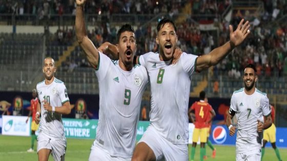الجزائر تستعرض قوتها وتبلغ ربع نهائي كأس أفريقيا