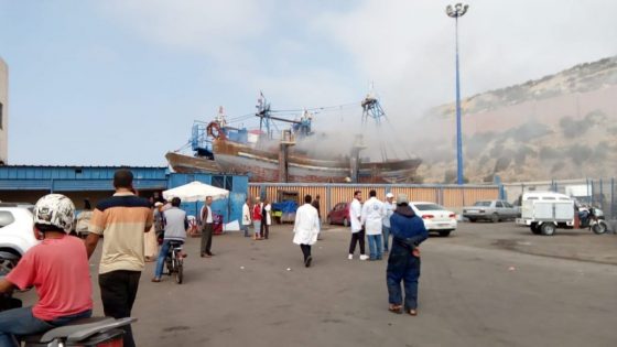 إندلاع حريق في سفينة صيد بأعالي البحار بميناء أكادير
