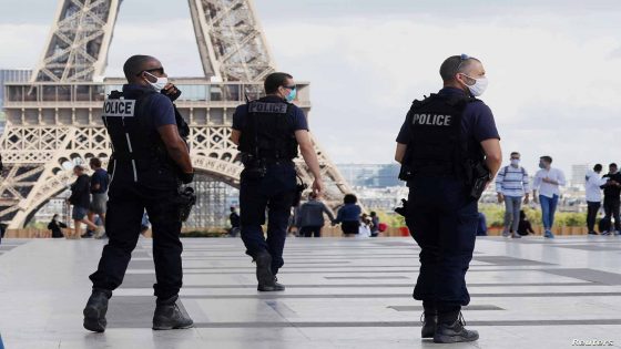 فرنسا تفرض الإغلاق العام لمواجهة تفشي كورونا