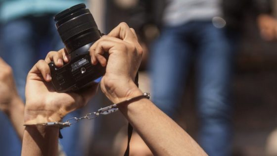 المرصد العربي لحرية الإعلام: الانتهاكات ضد الصحفيين ضربت مصداقية ”رئاسيات مصر”