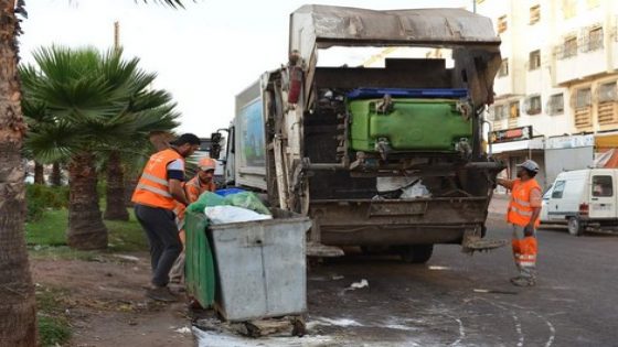 عمال النظافة يهددون بإغراق العاصمة الاقتصادية بالأزبال