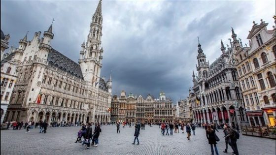محكمة بلجيكية تُمهل الحكومة 30 يوماً لإلغاء كل إجراءات مكافحة كورونا