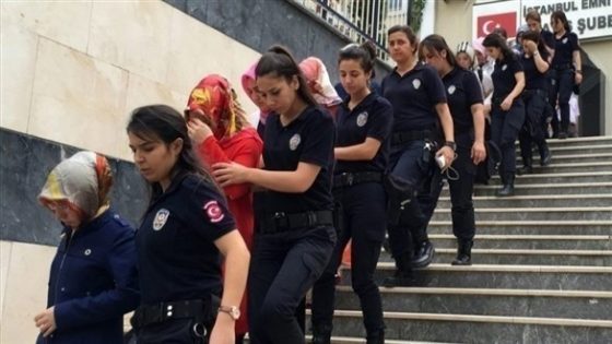 تركيا: اعتقال 22 امرأة بتهمة الإرهاب