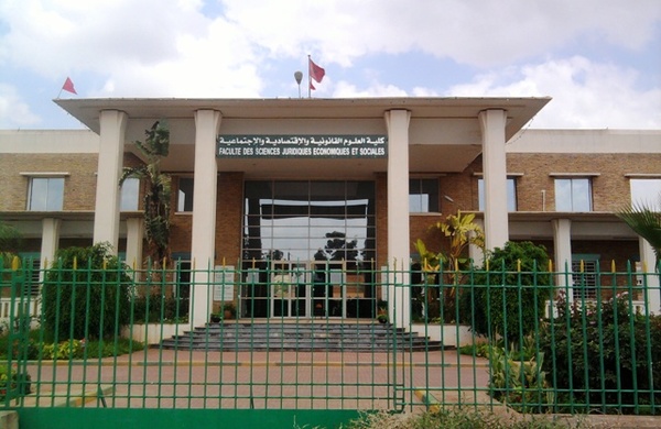 توقيف الأساتذة المتورطين في فضيحة كلية سطات عن العمل