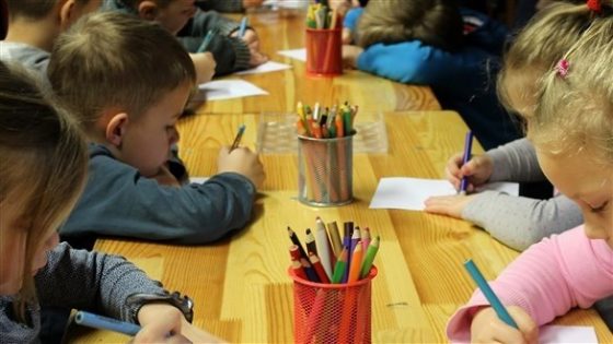 التشيك تفتح فصول دراسة باللغة الأوكرانية للأطفال اللاجئين