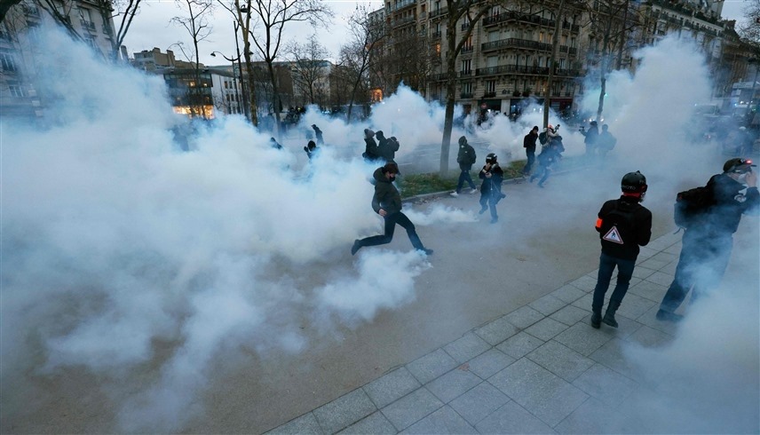 الإضرابات العمالية تربك النشاط الاقتصادي والحياة اليومية في فرنسا