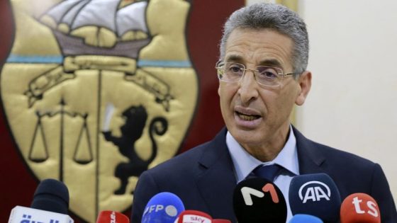 وزير الداخلية التونسي توفيق شرف الدين يعلن استقالته من منصبه