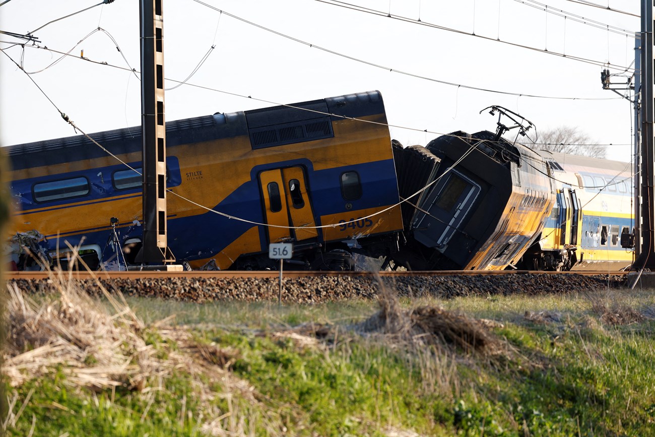 مقتل شخص وإصابة 30 في حادث خروج قطار عن مساره في هولندا