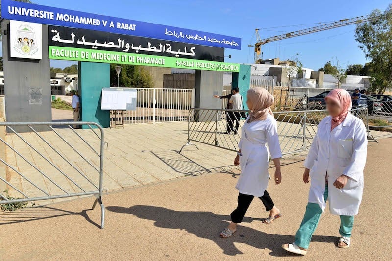 طلبة الطب والصيدلة يخوضون إضرابا وطنيا