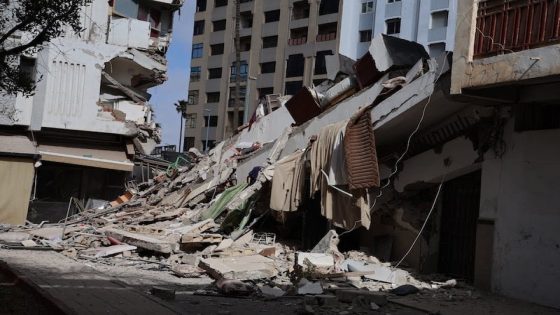 فيديو: انهيار مبنى من خمسة طوابق في الدار البيضاء