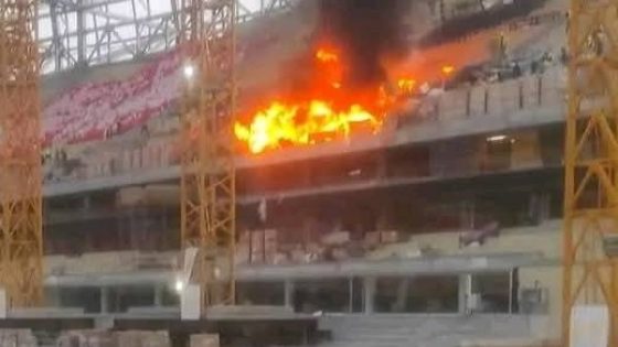 حريق بالمدرج العلوي لملعب “مولاي عبد الله” قيد الإنشاء
