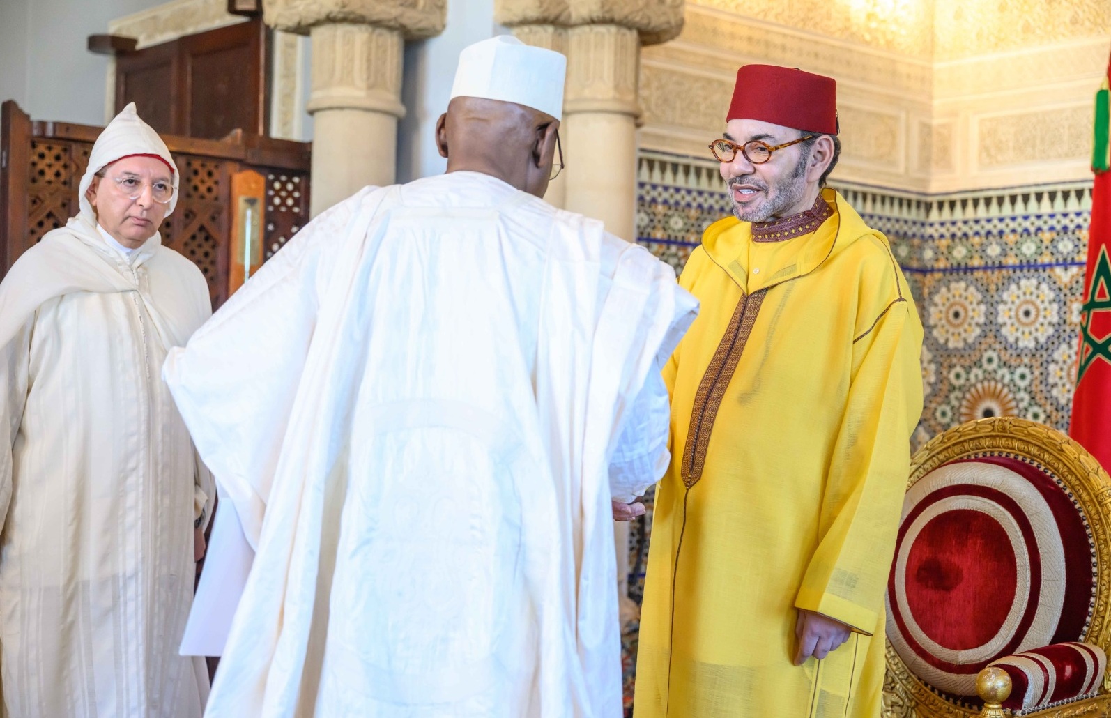 الملك يستقبل بالرباط عددا من السفراء الأجانب لدى المغرب