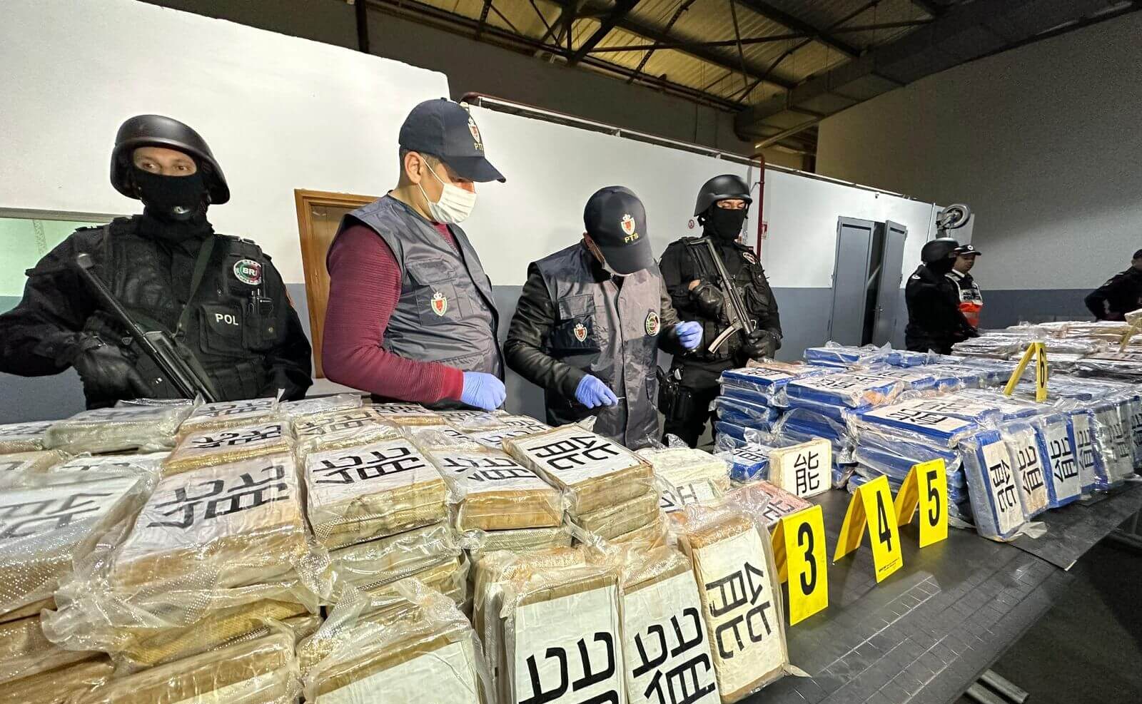 إجهاض محاولة لتهريب أزيد من 92 كيلوغراما من الكوكايين بمعبر الكركرات