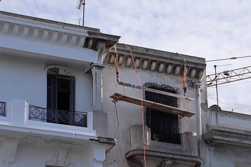 أخطار صباغة واجهات الدار البيضاء البيضاء: تحديات الجمالية والحفاظ على الهوية