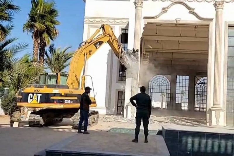 السلطات تشن حملات واسعة لمراقبة وزجر خروقات التعمير بضواحي الدار البيضاء: استراتيجية جديدة لإنهاء الفوضى العمرانية