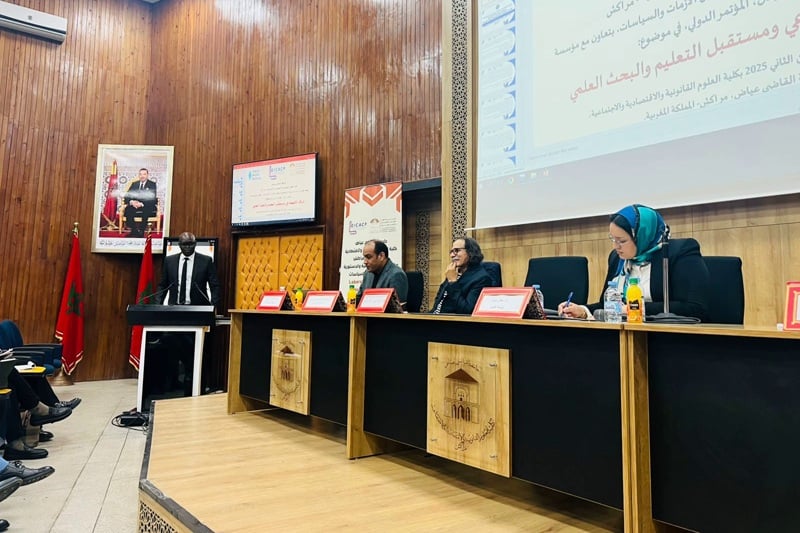 الذكاء الاصطناعي والتنمية: استراتيجيات وطنية لمستقبل التعليم والبحث العلمي