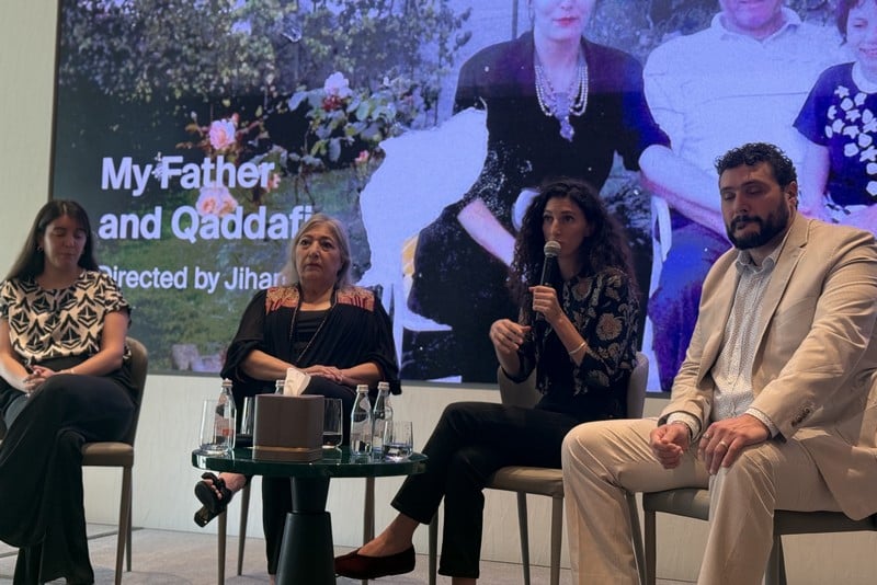 فيلم “بابا والقذافي”: تخليد ذكرى منصور الكيخيا وتحدي شبح القذافي في ليبيا