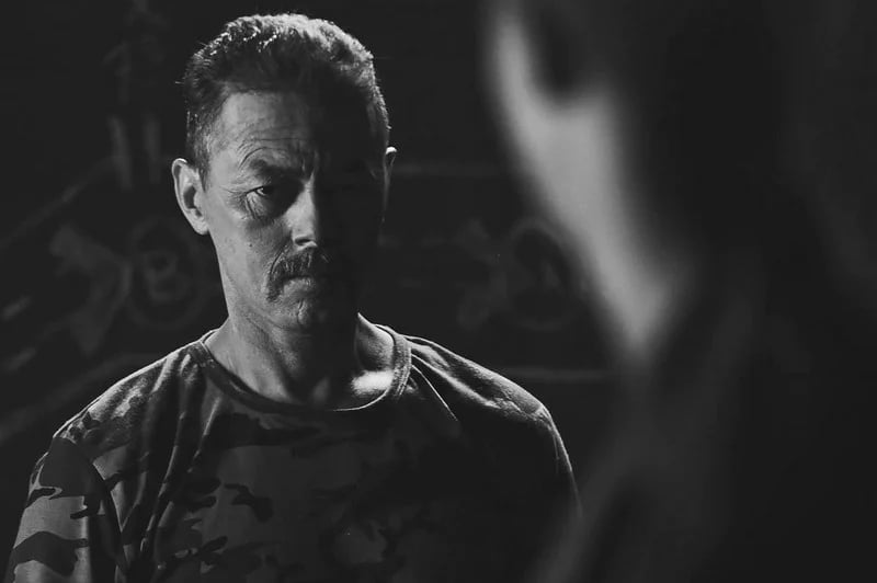 أمين الناجي يعود بأداء استثنائي في “شهر العسل”: تحدٍّ جريء لقضايا المجتمع المغربي