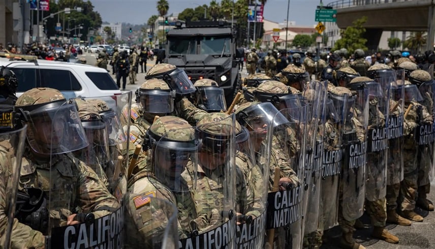 ترامب يخطط لـ توسيع حملته على الهجرة في أمريكا: أبعاد استراتيجية وتداعيات محتملة