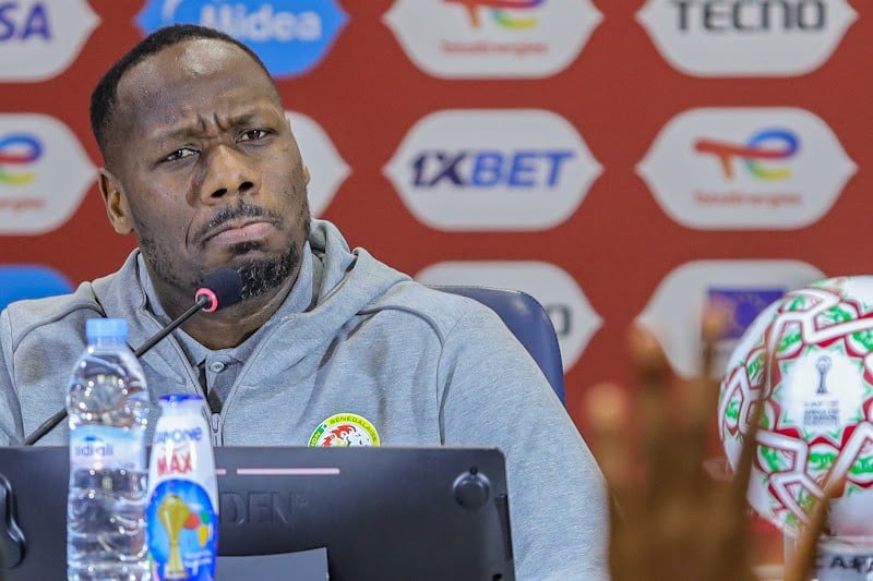 السنغال والبنين في طنجة: حلم الصدارة يتجدد بتصريحات المدرب باب تياو