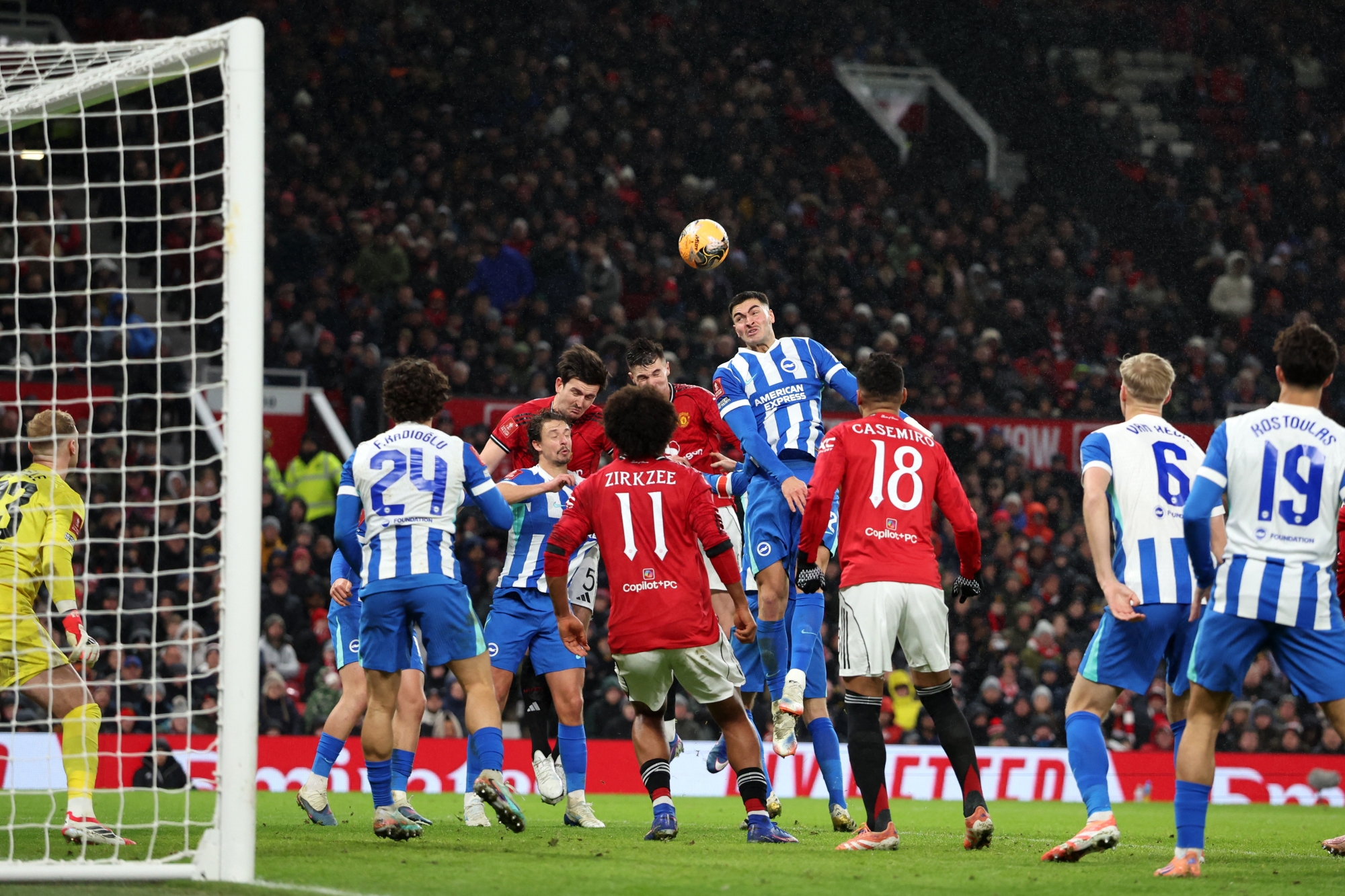 مفاجأة مدوية: برايتون يقصي مانشستر يونايتد من كأس الاتحاد الإنجليزي ويحجز مقعده في ربع النهائي