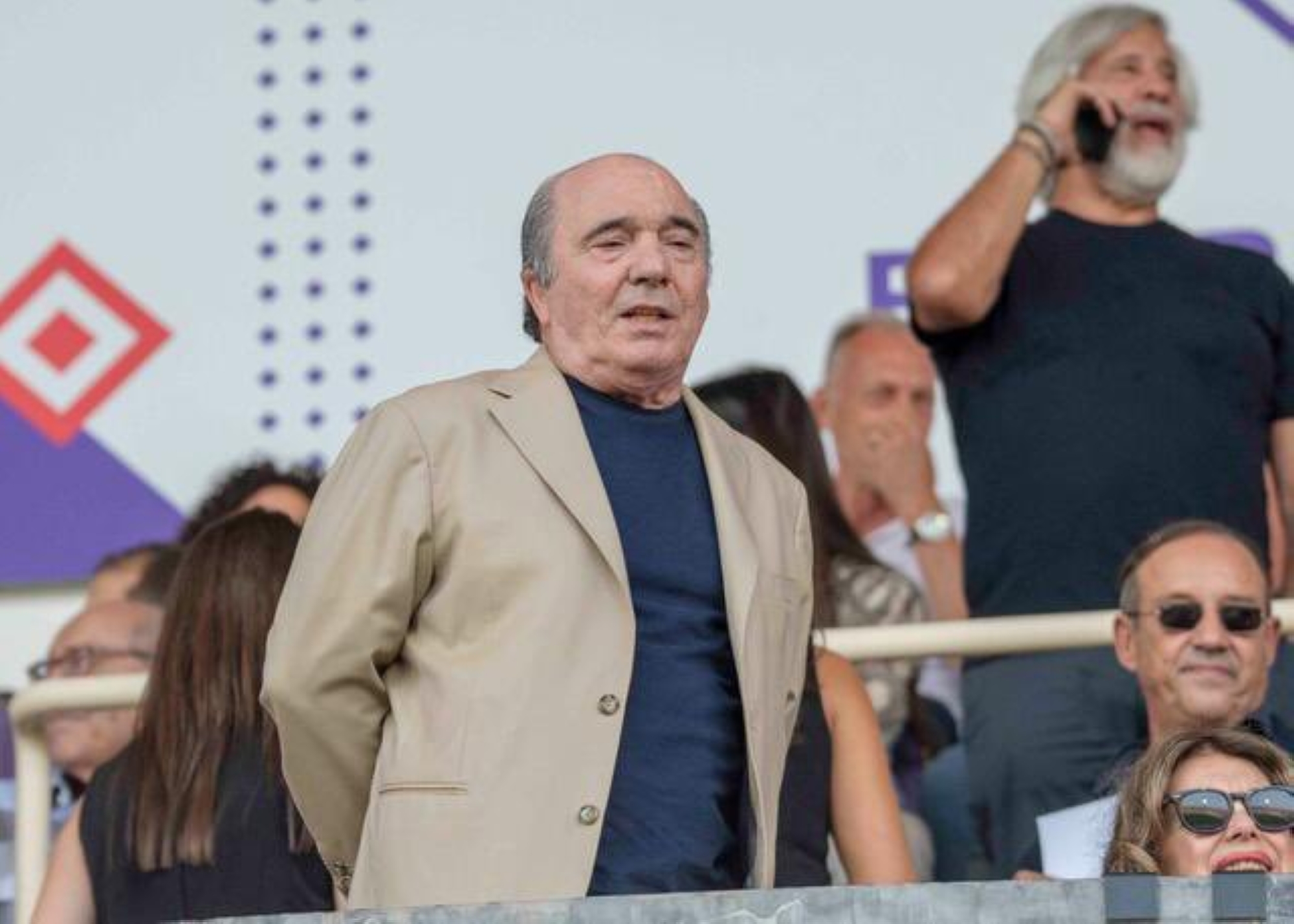 رحيل مؤثر: وفاة روكو كوميسو رئيس نادي فيورنتينا عن 76 عامًا بعد مسيرة حافلة