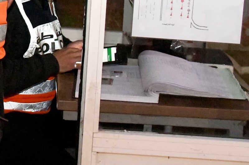 تطورات حاسمة: دفاع الشرطي المتهم في ‘قضية إسكوبار الصحراء’ يكشف تفاصيل دحض تهم التزوير والتحكم