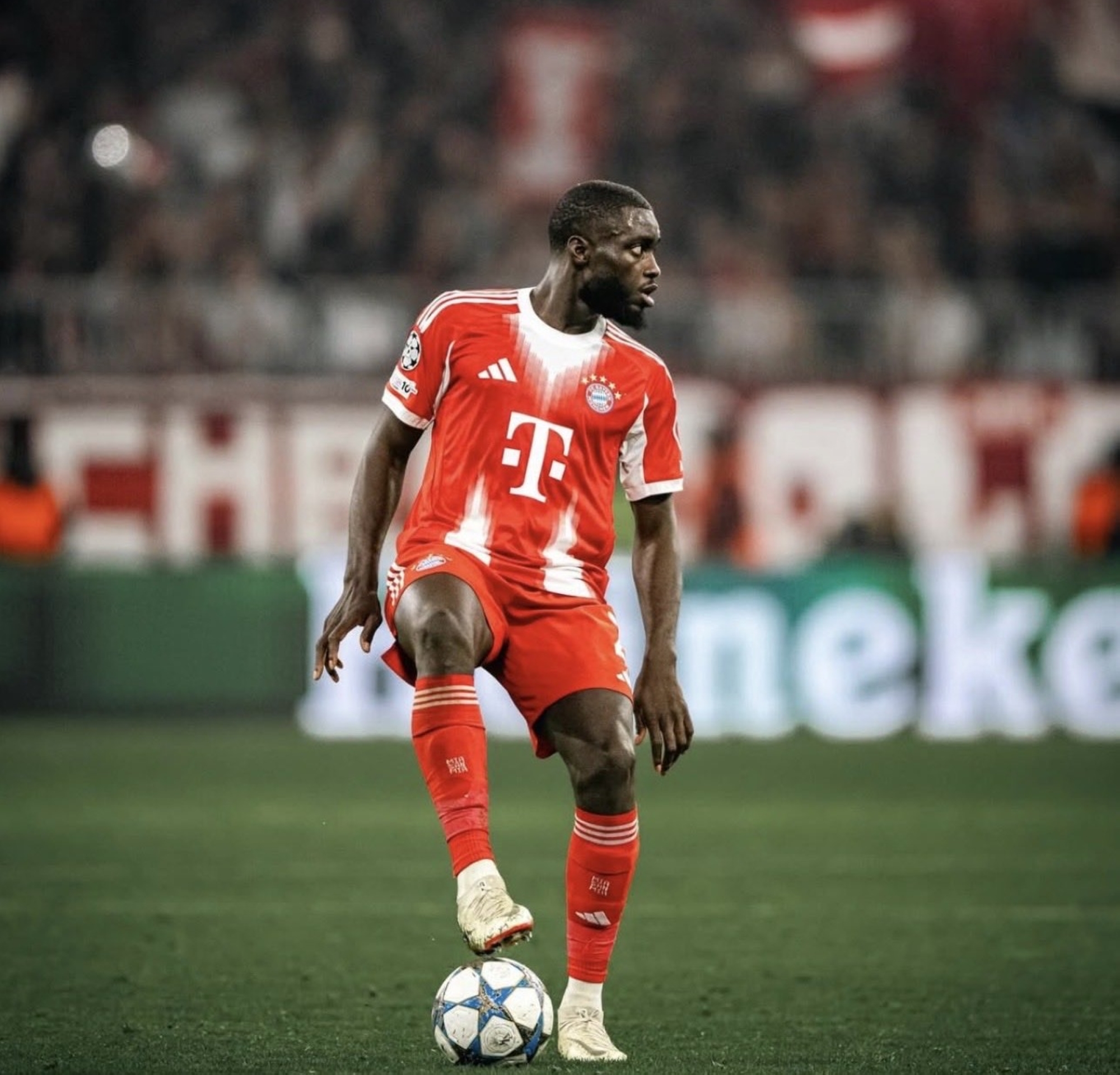 ضربة موجعة لبايرن: غياب أوباميكانو عن تشكيلة بايرن ميونخ يزيد من تحديات كومباني الدفاعية