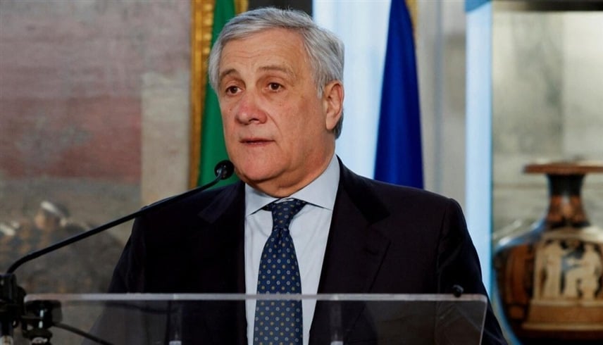 مفاجأة دافوس: وزير إيطالي يصف زيلينسكي بـ ‘ناكر الجميل’ بعد خطابه – تحليل لحدة الانتقاد الإيطالي لزيلينسكي في دافوس