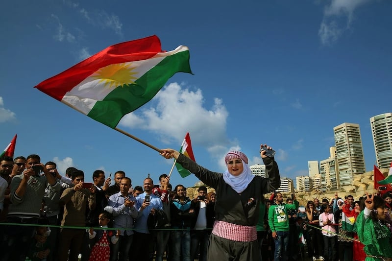 تحديات مصيرية: مستقبل الأكراد في سوريا بعد التغيرات الإقليمية ودور القوى الكبرى