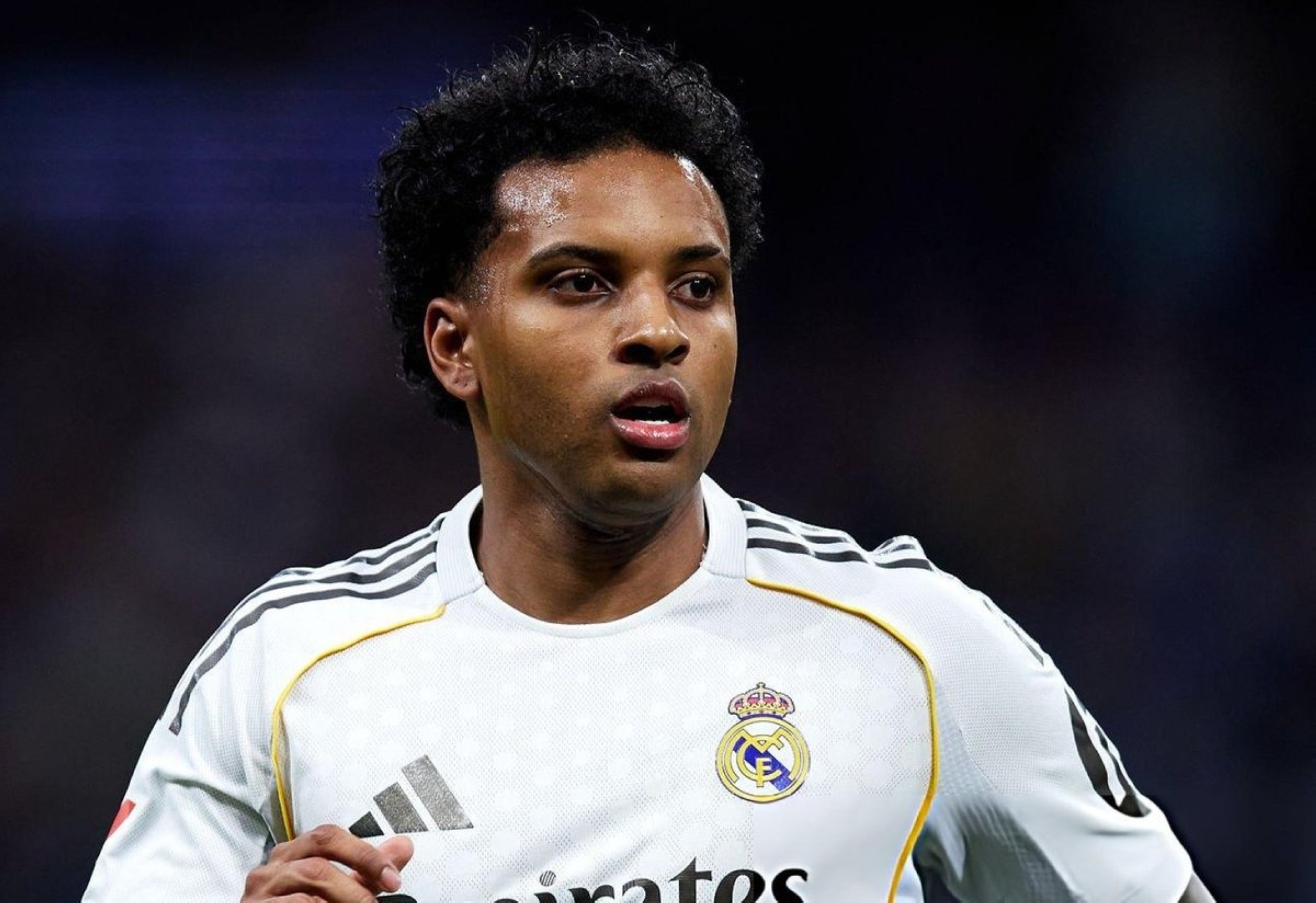 صدمة في مدريد: يويفا يوقف رودريجو مباراتين ويكشف تأثير إيقافه على ريال مدريد في دوري الأبطال