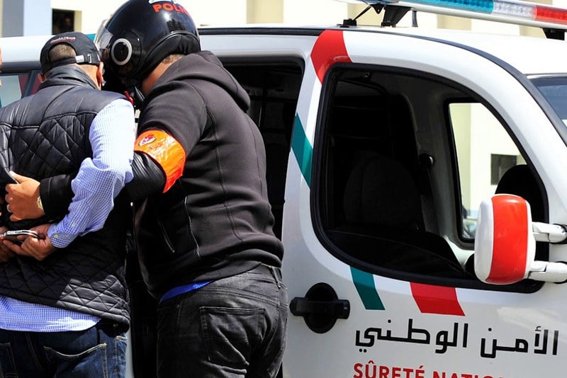 القبض على مسير وكالة أسفار متورط في النصب على راغبي العمرة بمراكش: قصة تحذيرية ونصائح للمسافرين