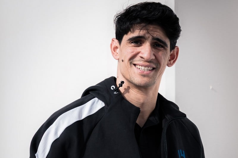 نبأ سار لجماهير الزعيم: نجم المرمى المغربي ياسين بونو يعلن جاهزيته للعودة إلى الهلال