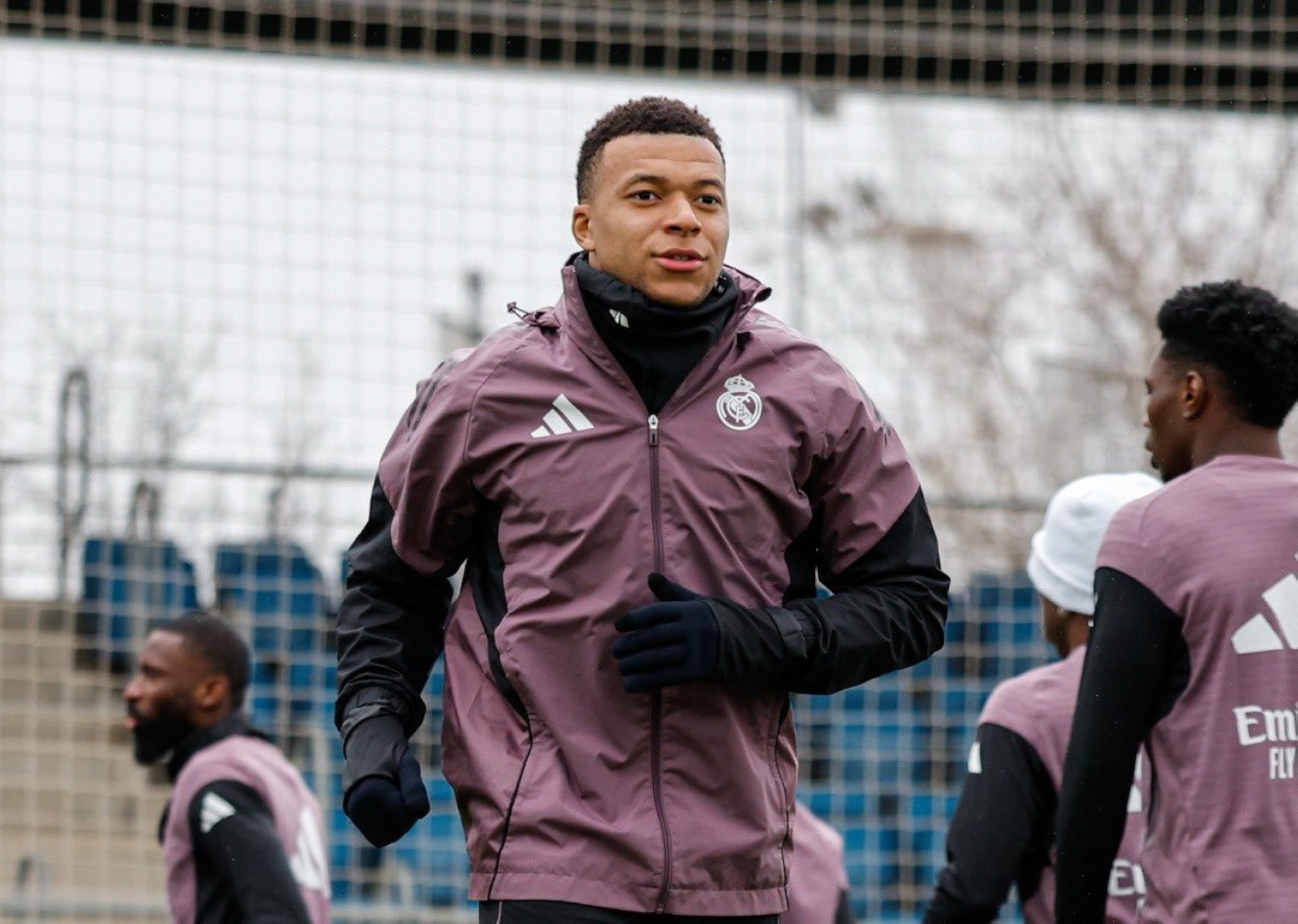 تحديات ريال مدريد: تداعيات إصابة كيليان مبابي وتأثيرها على الصدارة