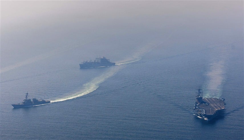 رسائل القوة والمفاوضات: الاستراتيجية البحرية الأمريكية في الشرق الأوسط