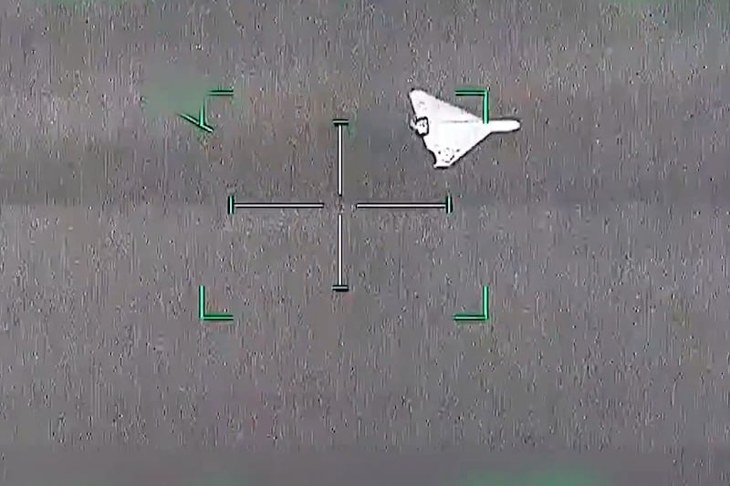 الإمارات تتصدى بحزم: تفاصيل عملية اعتراض الصواريخ الإيرانية والطائرات المسيرة