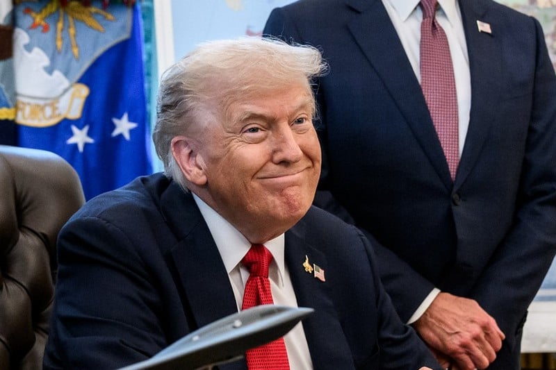 ترامب يلمّح لـ’نقطة الهزيمة’ الإيرانية: ما هي توقعات الصراع الأمريكي الإيراني وتأثيره العالمي؟