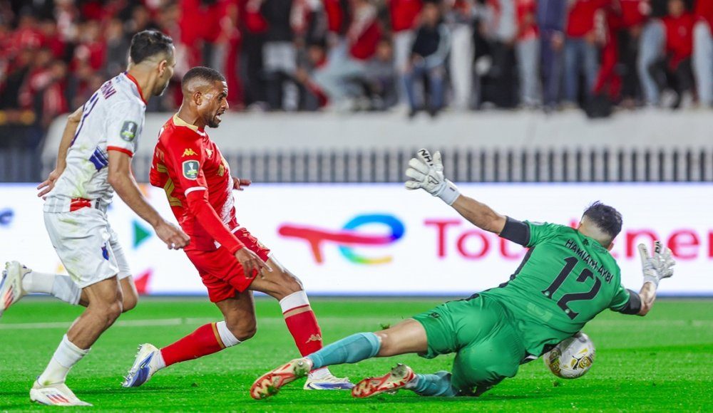 الكاف: أولمبيك آسفي يتأهل إلى نصف النهائي رغم الصعاب