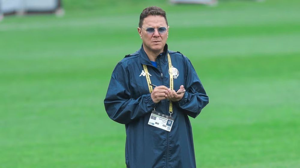 نادي الوداد البيضاوي ينهي تعاقده مع المدرب محمد أمين بنهاشم بالتراضي