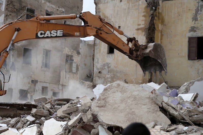 وزارة الداخلية تعزل باشا وقائداً بالدار البيضاء على خلفية هدم فيلا تاريخية