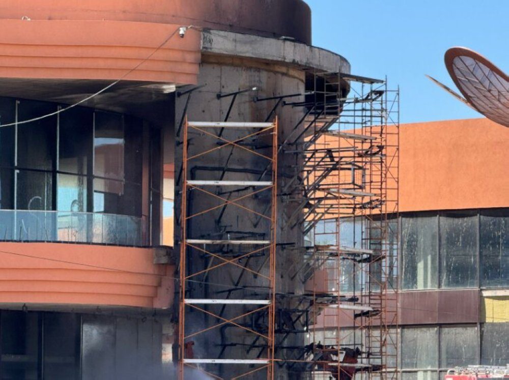 حريق يندلع في موقع تشييد مجمع تجاري بمنطقة أكدال في مراكش